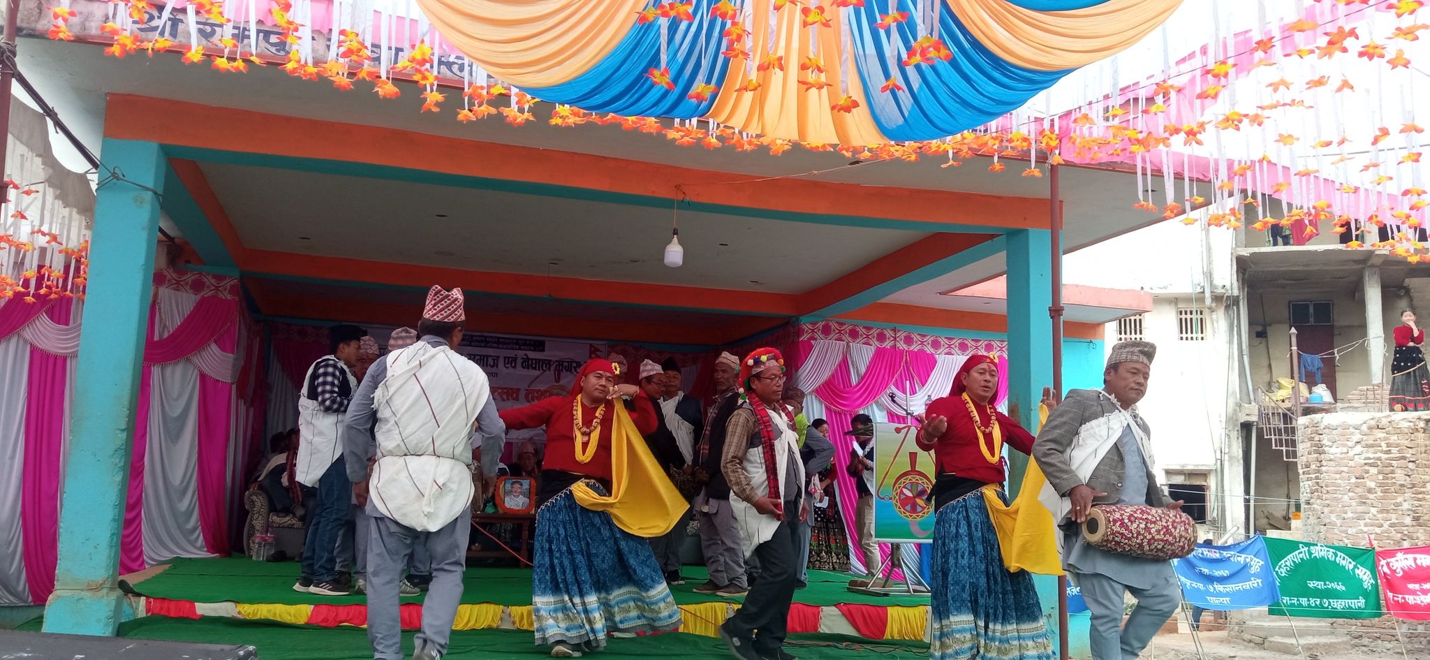 के हो मारुनी नाच?